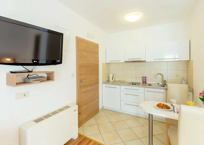 Vinka Hotel 4*